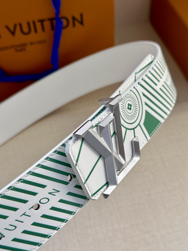 激安ルイヴィトンベルト背面デザイン